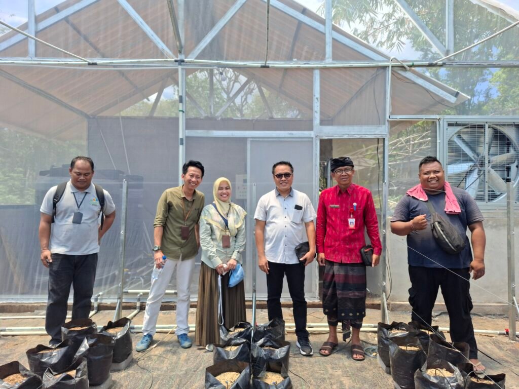 Selamat Datang di Proyek Smart Greenhouse di Desa Seraya, Bali